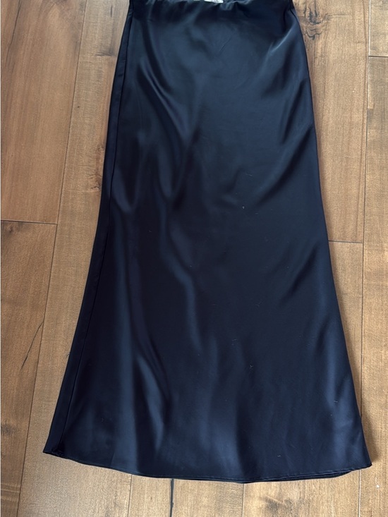 Abercrombie & Fitch Dresses & Skirts - Abercrombie & Fitch Black Satin Midi Skirt